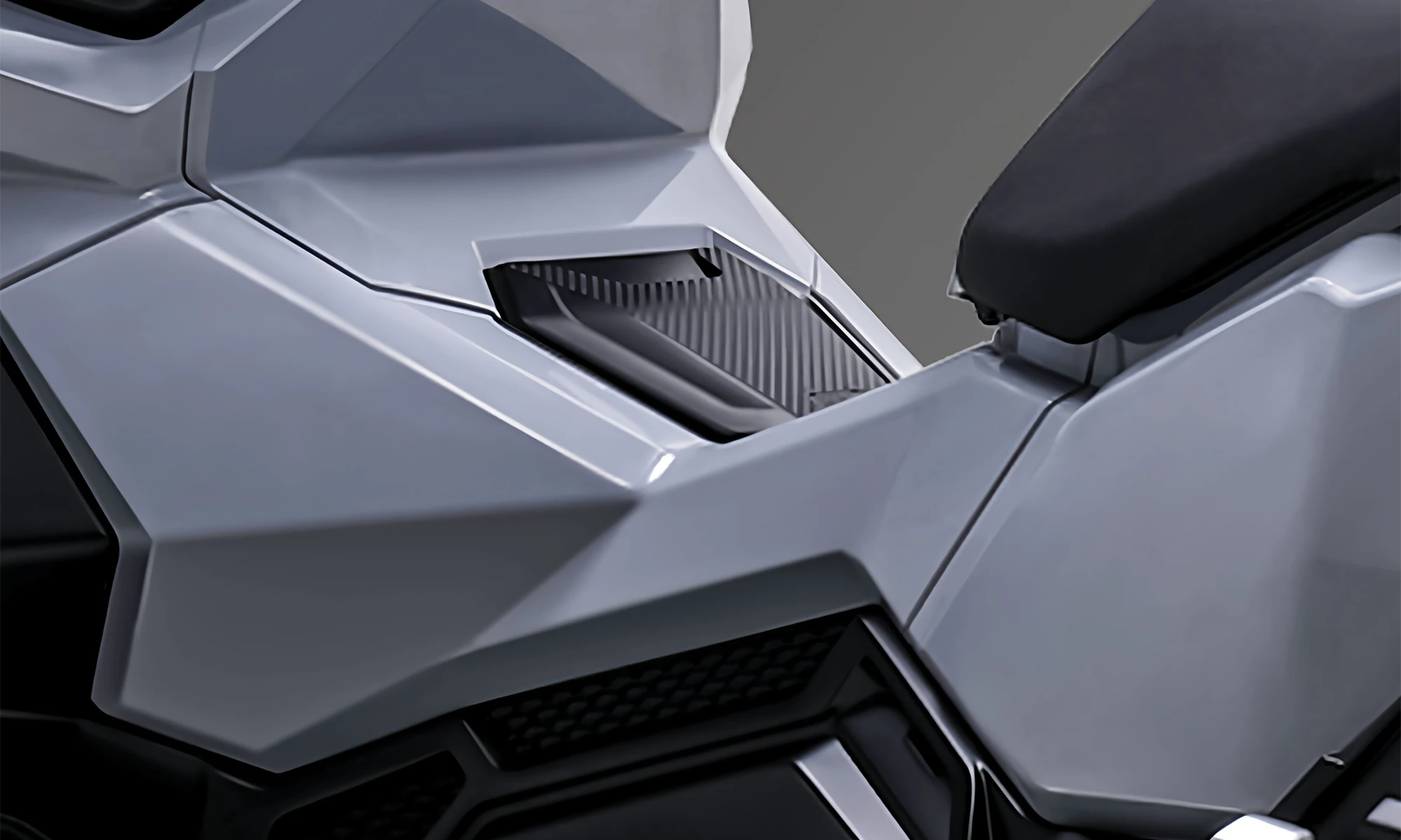 22リッターの大型燃料タンク。