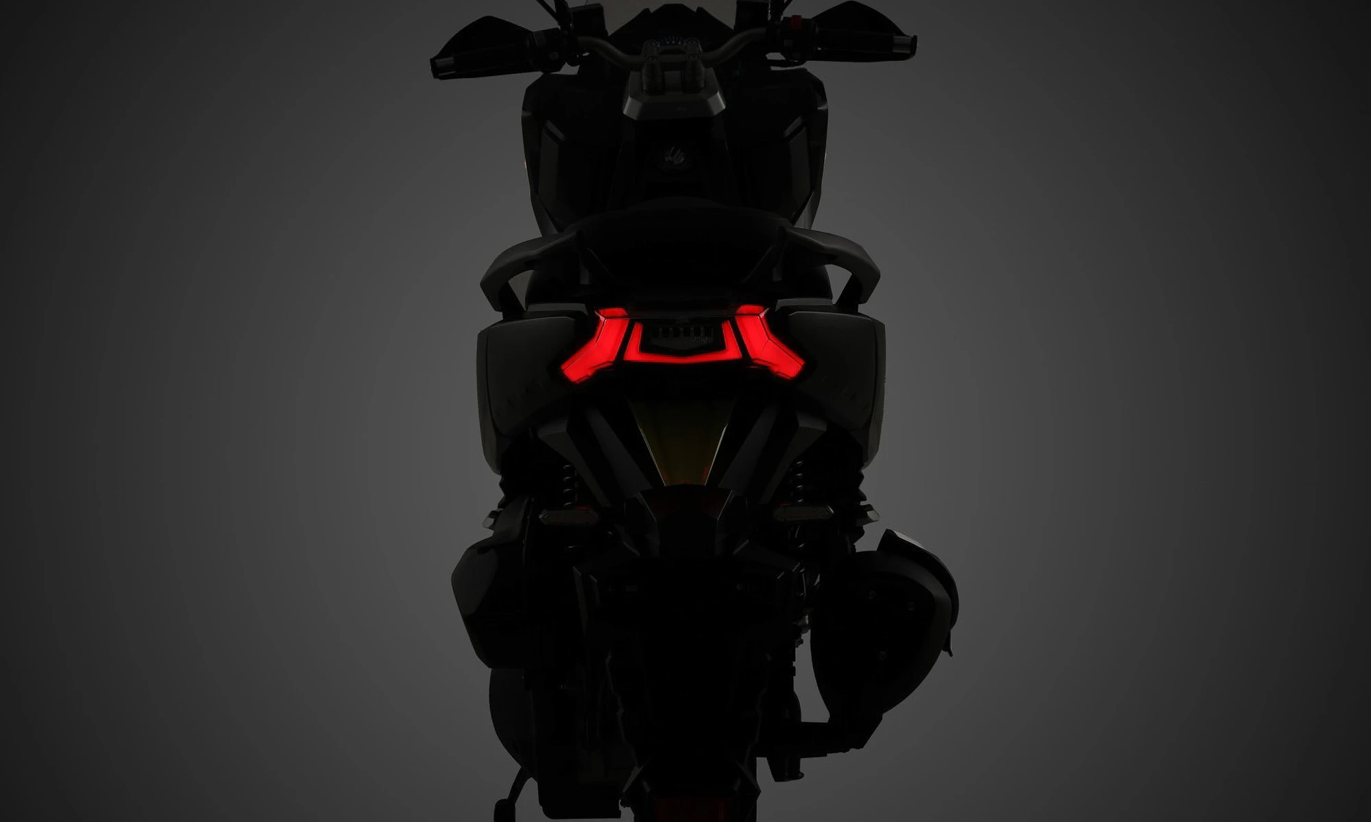 筋肉質なデザインにマッチしたLEDテールライト。