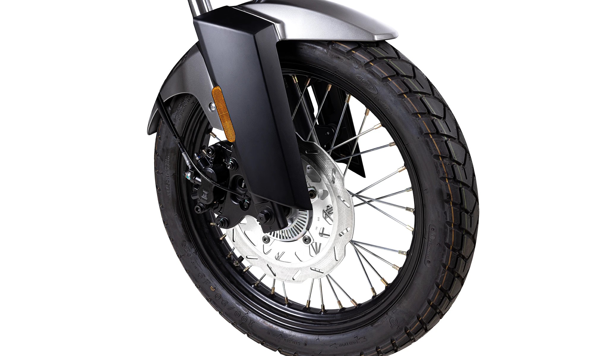 オフロードでの走破性が高いフロント140mmトラベルサスペンションと耐久性の高いワイヤースポークホイールを装備。